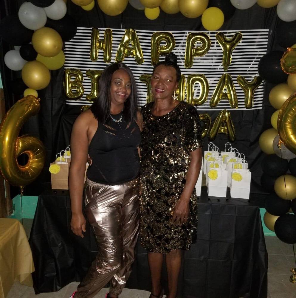 Meet your Posher, Sharon